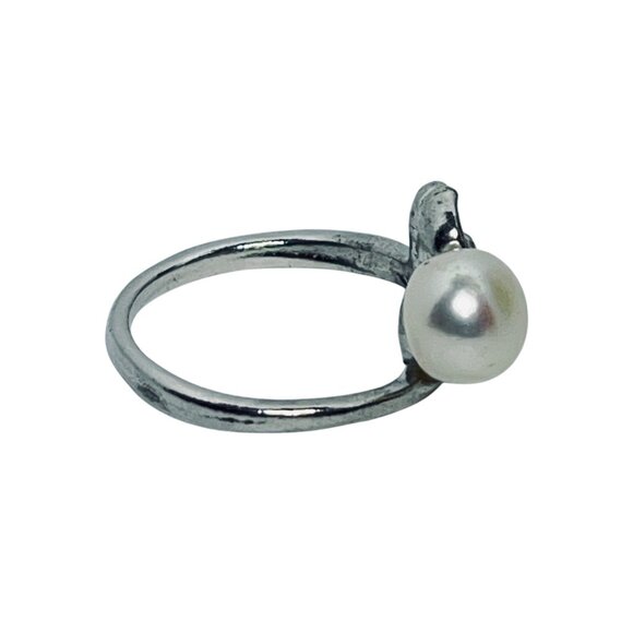 Silver Tone Faux Pearl & Rhinestone Statement Ring Size 8 (R432-1-2) - Picture 6 of 8